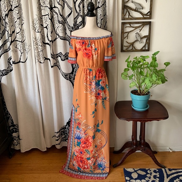 Flying Tomato Dresses & Skirts - Flying Tomato Off the Shoulder Maxi Dress